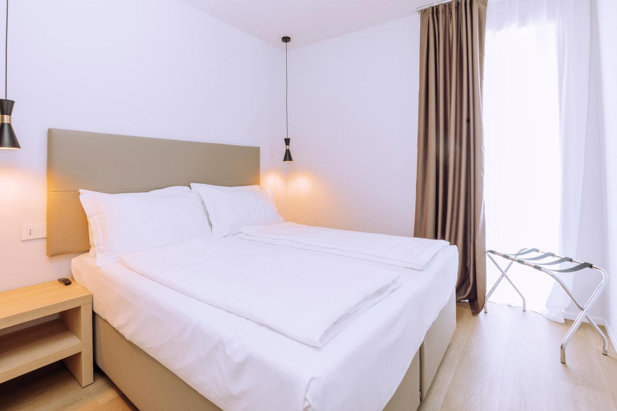 Ah Porticcioli Boutique Apartments San Felice del Benaco Eksteriør billede