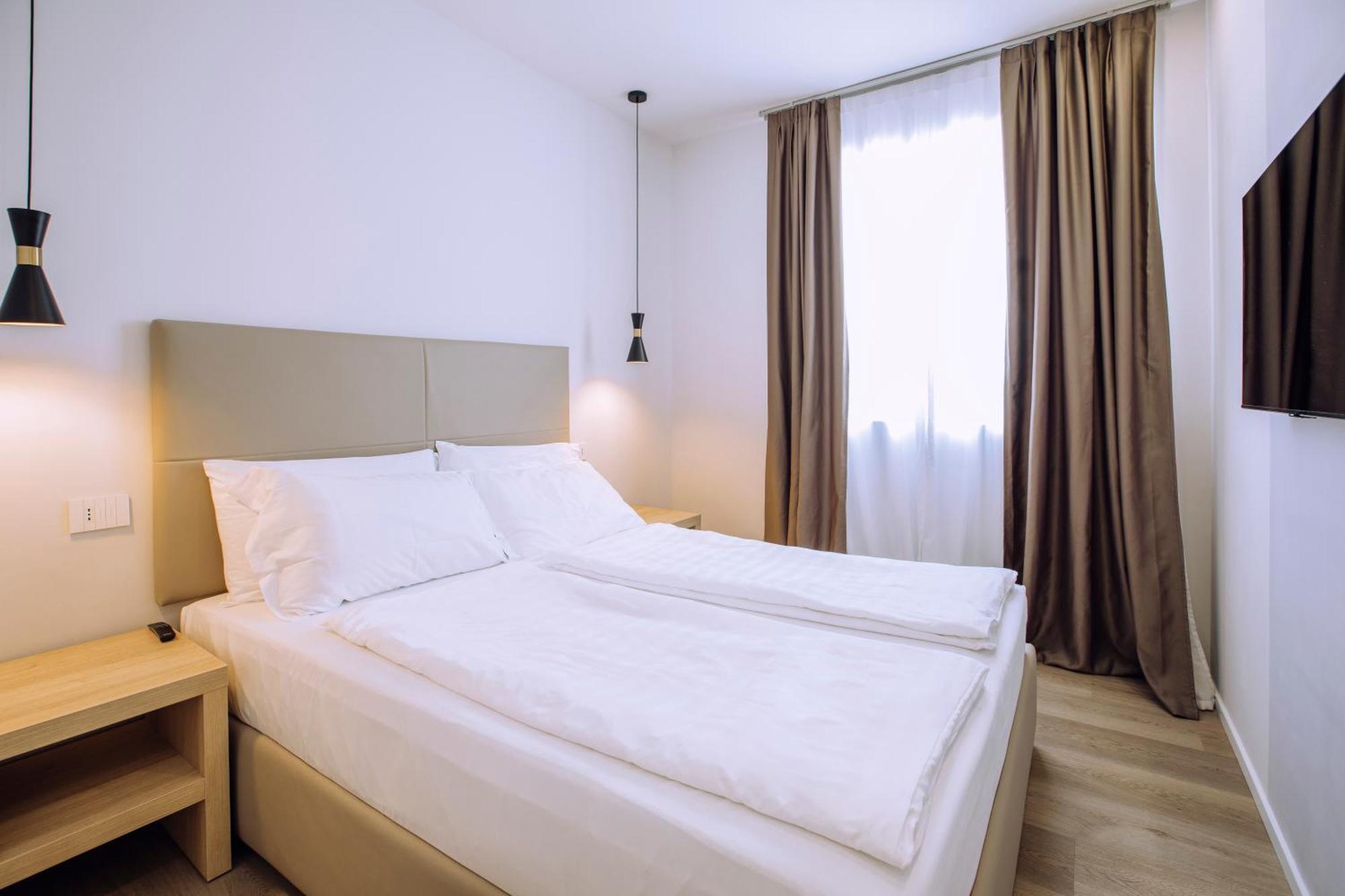 Ah Porticcioli Boutique Apartments San Felice del Benaco Eksteriør billede