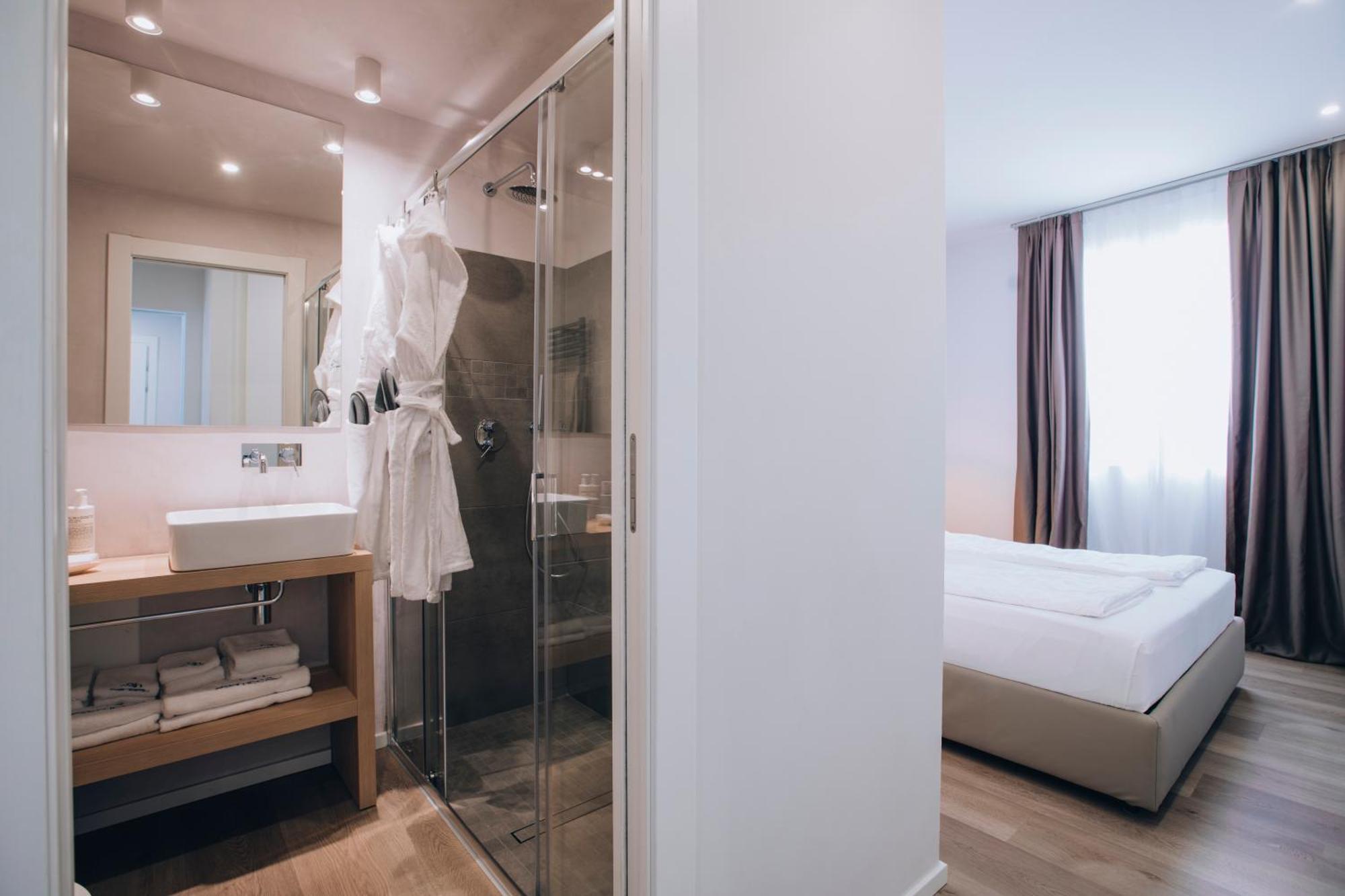 Ah Porticcioli Boutique Apartments San Felice del Benaco Eksteriør billede