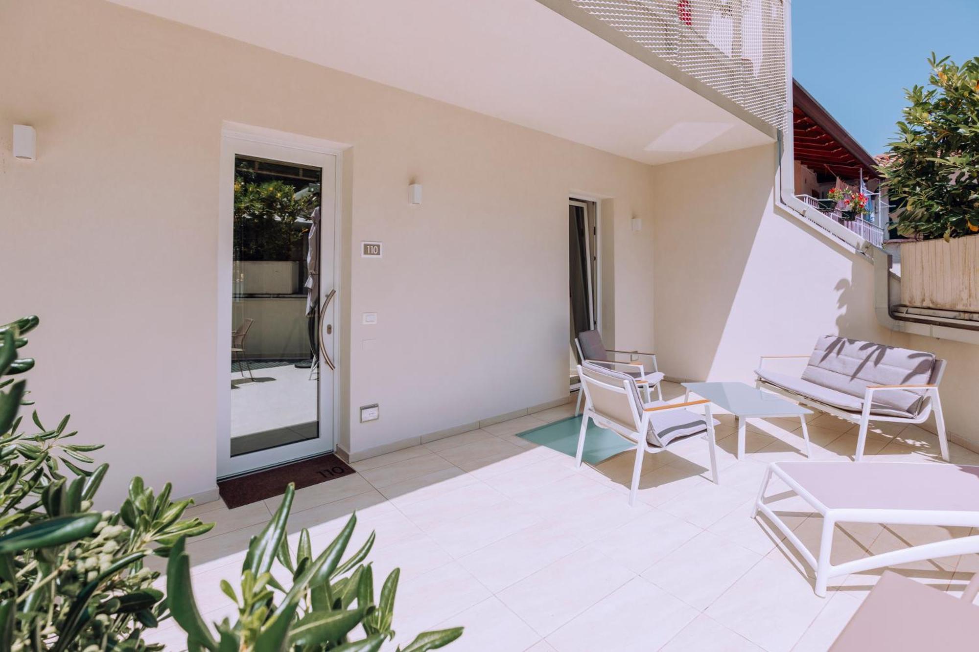Ah Porticcioli Boutique Apartments San Felice del Benaco Eksteriør billede