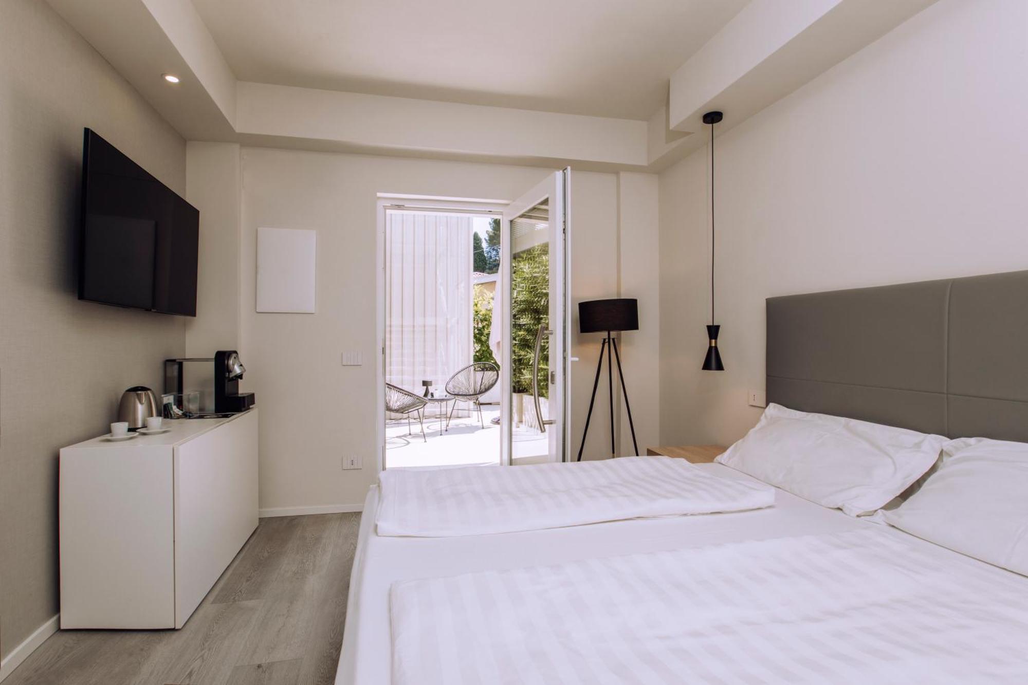 Ah Porticcioli Boutique Apartments San Felice del Benaco Eksteriør billede